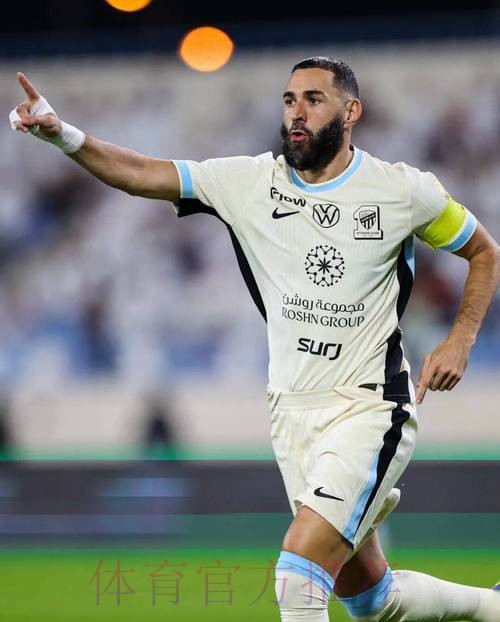 本泽马5轮6球5助 高居西甲射手榜和助攻榜头名 本泽马5轮6球5助 高居西甲射手榜和助攻榜头名