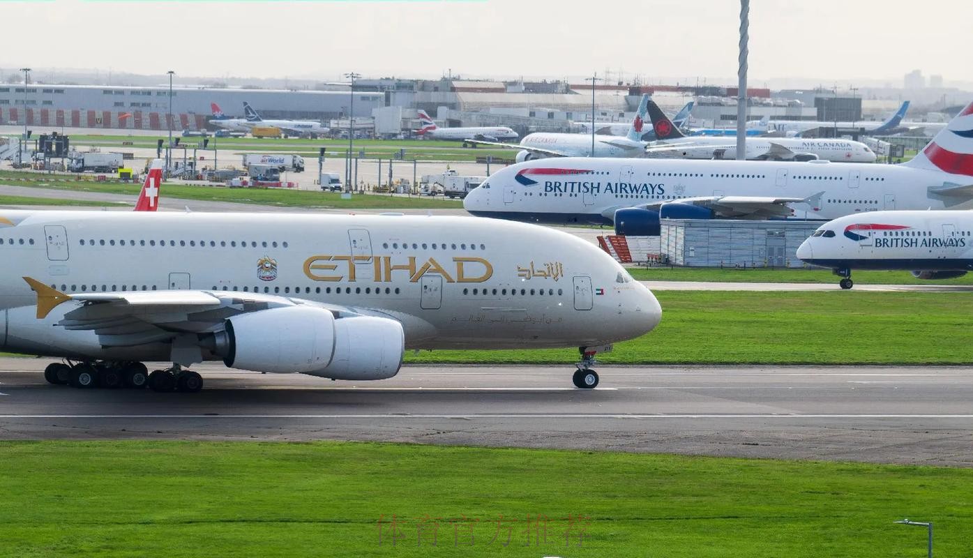 阿斯报：马塞洛将乘坐私人航班飞往伦敦