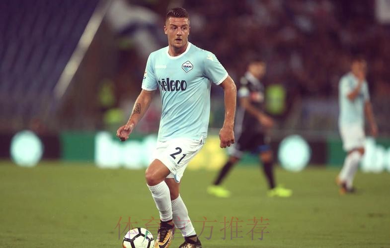 米体:皇马加入米林科维奇争夺战 将与两队竞争 米体:皇马加入米林科维奇争夺战 将与两队竞争